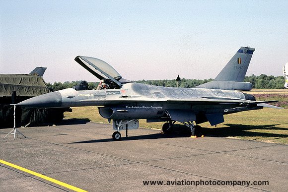 Belgian Air Force 1 Wing 349 Sml GD F-16A Fighting Falcon FA-27 (1991)
