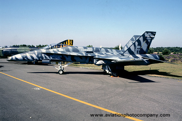 Canadian Air Force 439 Squadron McDonnell Douglas CF-188 Hornet 188769 (1991)