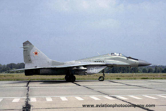 Soviet Air Force 787 JR Mikoyan MiG-29M Fulcrum 06 (1991)