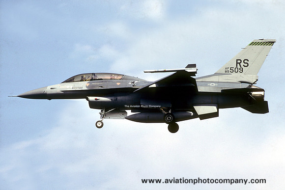 USAF 86 TFW 512 TFS GD F-16D Fighting Falcon 85-1509/RS (1988)