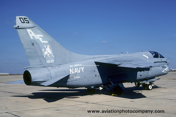 US Navy VA-37 LTV A-7E Corsair 159661/AE-305 (1987)