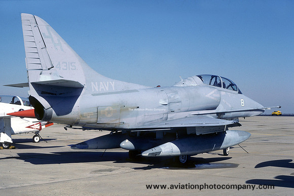 US Navy VC-10 Douglas TA-4J Skyhawk 154315/JH-8 (1987)