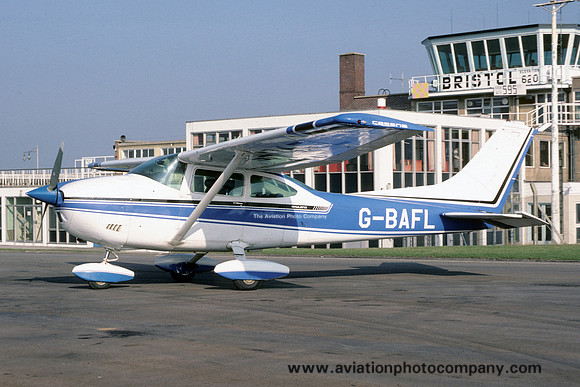 Cessna 182P Skylane G-BAFL (1981)