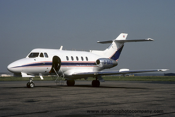 Denis Vanguard International Hawker Siddeley HS125-3B G-BAXL (1983)