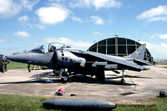 RAF 20 Squadron BAE Harrier GR.7 ZD402/31 (1998)