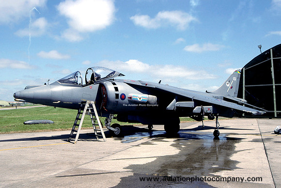 RAF 20 Squadron BAE Harrier GR.7 ZD433/45 (1998)