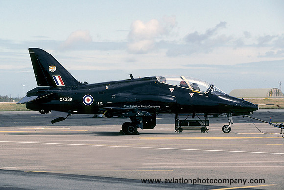 RAF 74 Squadron Hawker Siddeley Hawk T.1A XX230 (1998)