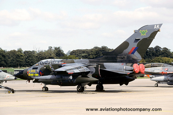 RAF 9 Squadron Panavia Tornado GR.1 ZD748/AK (1998)