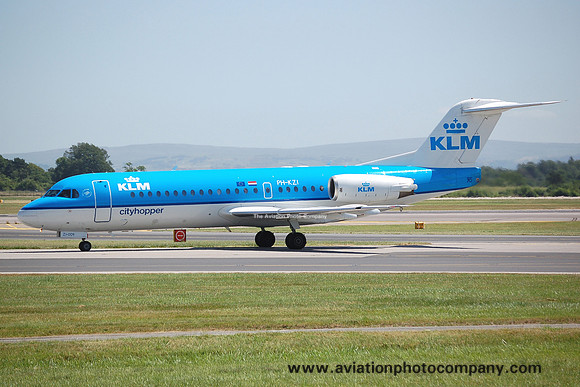 KLM Cityhopper Fokker F-70 PH-KZI at Manchester (2006)