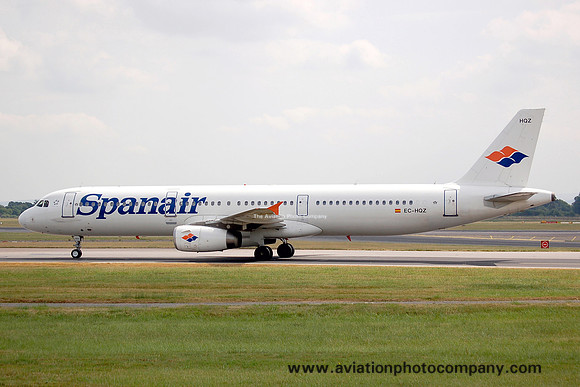 Spanair Airbus A321-231 EC-HQZ at Manchester (2006)