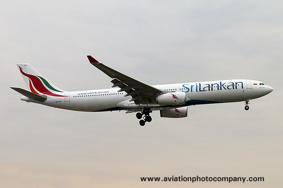 Sri Lankan Airlines Airbus A330-343 4R-ALN at London Heathrow (2015)