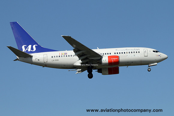 SAS Scandinavian Airline System Boeing 737-783 LN-RNN at London Heathrow (2015)