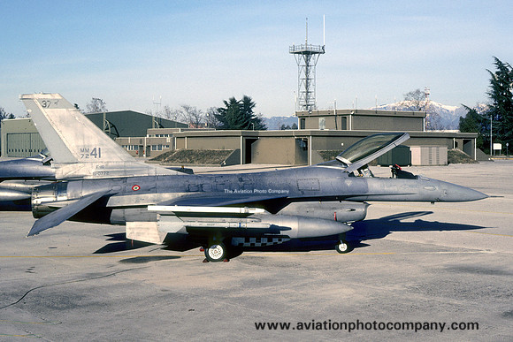 Italian Air Force 37 Stormo General Dynamics F-16A Fighting Falcon MM7241 (2008)