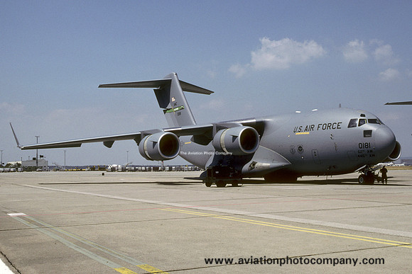 USAF 62/446 AW McDonnell Douglas C-17A Globemaster 00-0181 at Rhein Main (2002)