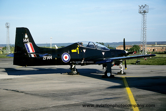 RAF 1 FTS Embraer/Short Tucano T.1 ZF144 (1998)