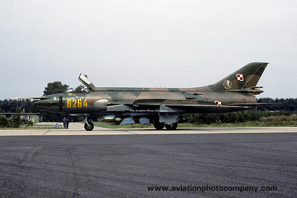 Polish Air Force Sukhoi Su-20R Fitter 6264 (1991)