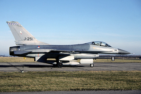 Dutch Air Force 322 Squadron GD F-16A Fighting Falcon J-251