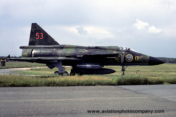 Swedish Air Force F17 SAAB Viggen AJ-37 37925/53 (1984)