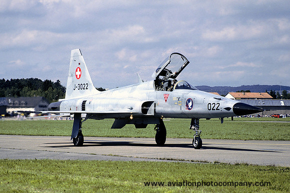 Swiss Air Force FlSt 19 Northrop F-5E Tiger J-3022 (1988)