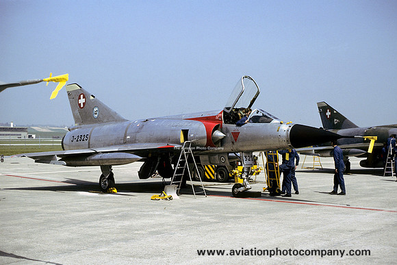 Swiss Air Force FlSt 16 Dassault Mirage 3S J-2325 (1991)