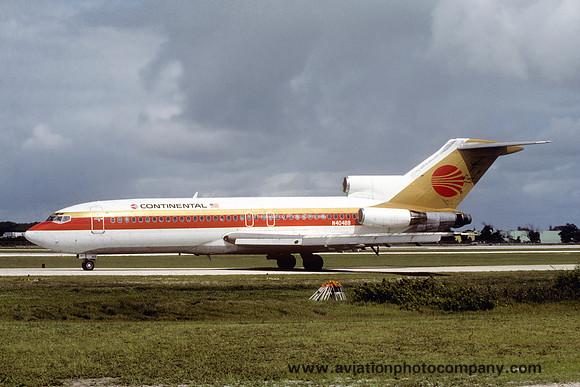 Continental Airlines Boeing 727-22 N40488 (1985)