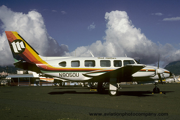 Maui Airlines Piper PA-31-350 Navajo Chieftain N9050U (1985)