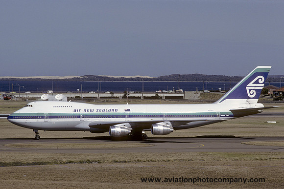 Air New Zealand Boeing 747-219B ZK-NZZ (1986)