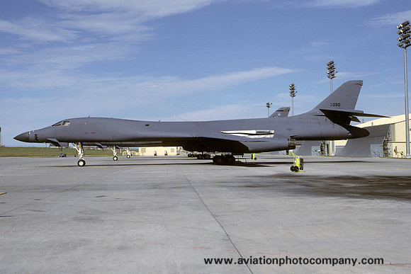 USAF 28 BW Rockwell B-1B Lancer 85-0090 (1997)