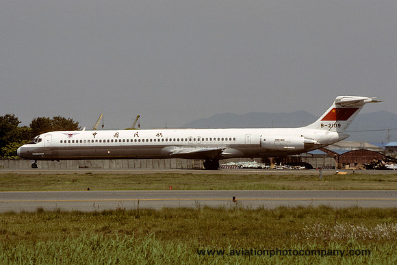 CAAC McDonnell Douglas MD-82 B-2109