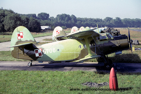 Polish Air Force Antonov An-2 5706 (1991)