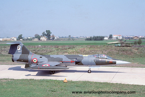Italian Air Force 9 Stormo Lockheed F-104S Starfighter MM6912/9-33 (1990)