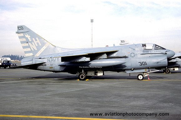 US Navy VA-22 LTV A-7E Corsair 158674/NH-301 (1987)