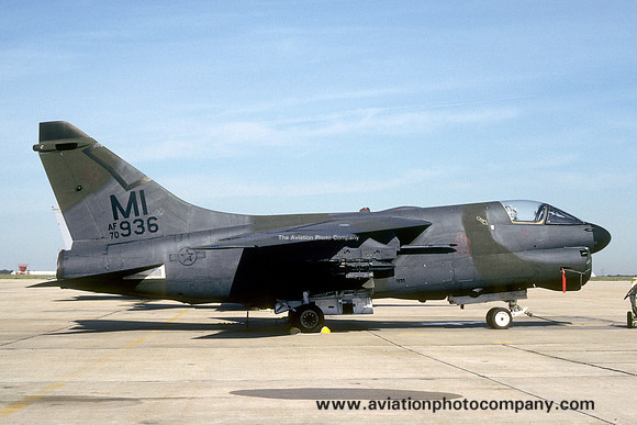 USAF Michigan ANG 107 TFS LTV A-7D 70-0936/MI (1988)