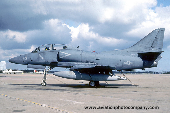 US Navy VFC-12 Douglas TA-4J Skyhawk 153498/16 (1988)
