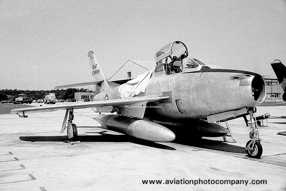 USAF Texas ANG Republic F-84F Thunderstreak 52-8889 (1970)