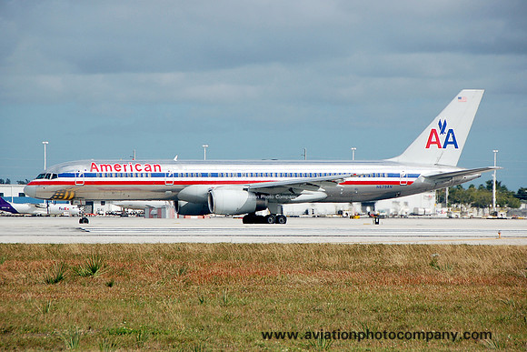 American Airlines Boeing 757-200 N679AN at Miami IAP (2008)