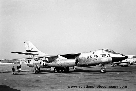 USAF 47 TBW 86 FBS Douglas B-66B Destroyer 54-0479 at Prestwick (1959)