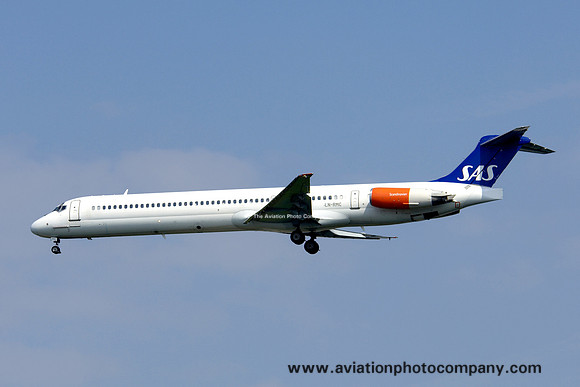 SAS Scandinavian Airlines System McDonnell Douglas MD-83 LN-RME (2008)