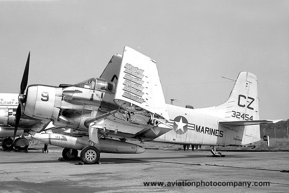 US Marines Douglas AD-5 Skyraider 132454/CZ-9 (1960)