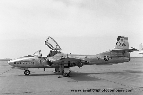 USAF Cessna T-37B Tweet 60-0194 (1966)