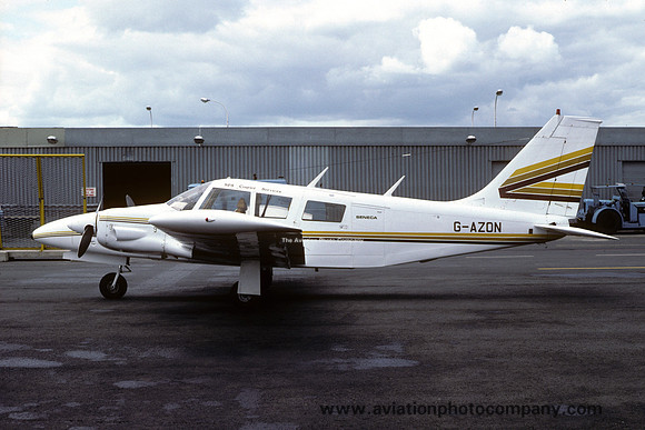 SPS Courier Service Piper PA-34-200 Seneca G-AZON (1982)