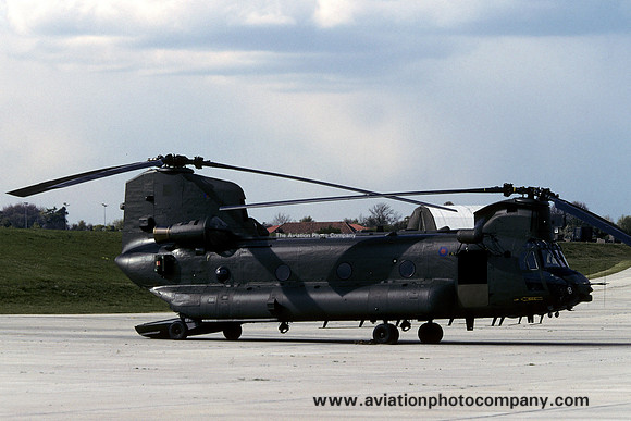 RAF Vertol Chinook HC.2 ZA718 (1999)