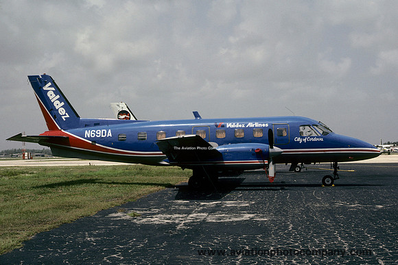 Valdez Airlines Emrbaer Bandeirante N69DA (1985)