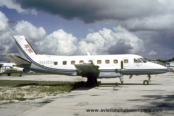 Texas Airlines Embraer Bandeirante N143EM (1985)