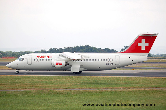 Swiss International Airlines BAe 146 RJ-100 HB-IYT at Manchester IAP (2006)