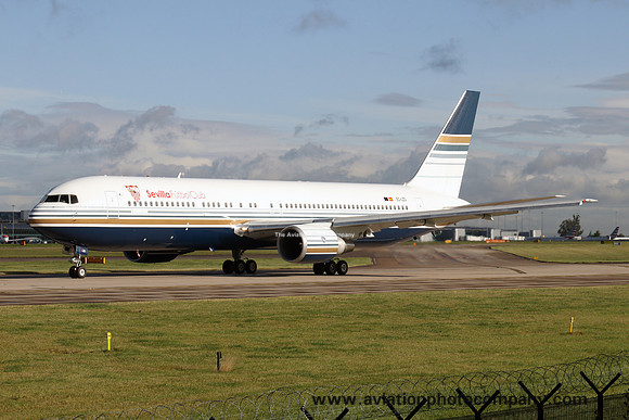 Privilege Style (Sevilla Football Club) Boeing 767-35D(ER) EC-LZO at Manchester IAP (2017)
