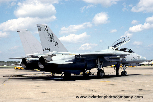 US Navy VF-74 Grumman F-14A Tomcat 161418/AA-105 (1989)