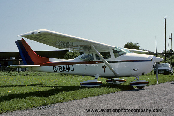 Southern Aero Club Cessna 182P Skylane G-BAMJ (1986)
