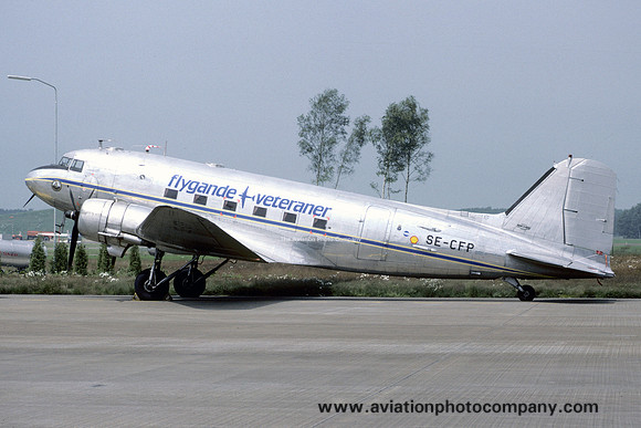 Stiftelsen Flygande Veterane Douglas C-47A SE-CFP (1985)