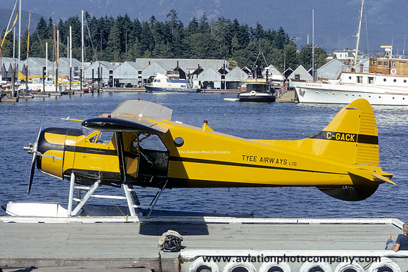 Tyee Airways DHC-2 Beaver C-GACK (1975)